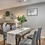 Modern Branson Escape With Lake Taneycomo Views!