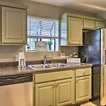 Condo Amidst Branson Action With Pool Access And Golf!