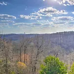 Ozark Mountain Condo About 2 Mi To Silver Dollar City!