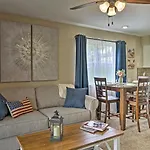 Branson Condo On Golf Course With Pool Access!