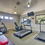 Pet-Friendly Branson Getaway With Private Patio!