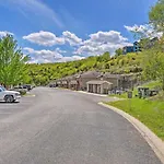 Family-Friendly Branson Condo About 3 Mi To Strip