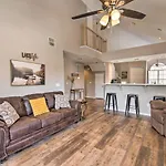 Condo And Sunroom And Pool Access, Walk To Marina
