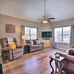 Condo And Sunroom And Pool Access, Walk To Marina
