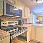 Branson Condo With Large Patio About 3 Mi To The Strip!