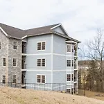 Great Rock Resort At Branson