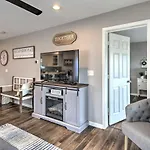 Branson Retreat With Balcony And 18-Hole Golf Course!