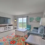 Bright Branson Vacation Rental With Balcony And Views!