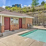 Family-Friendly Branson Condo About 3 Mi To Strip