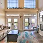 Luxe Branson Retreat With Mtn Views And Pool Access!