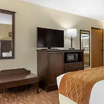Comfort Inn At Thousand Hills
