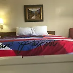 American Patriot Family Inn Aka Oak Grove Inn