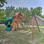 The Cozy Cottage With Lake Taneycomo Access!