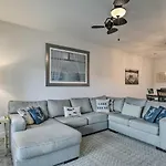Resort-Style Branson Condo With Lake Views And Patio!