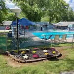Blue Haven Resort Lakefront 1 Bed