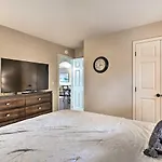 Pet-Friendly Branson Condo Walk To The Strip