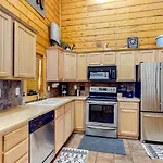 Full Moon Cabin
