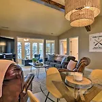 Branson Condo With Pool And Golf Course Views!