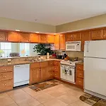 Lake Front 2Br Walk-In With Large Deck - Free Tickets Included - 79-1