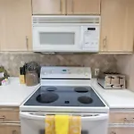 3Br Updated Walk-In Condo - Near The Strip - Free Tickets Included - Ch4-4