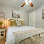 Branson Resort Condo Rental With Community Pool!