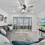 3-Bedroom Renovated Condo At The Champions