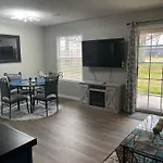 Newly Remodeled Lover\'S Luxury Condo With Upgrades