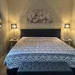 Newly Remodeled Lover\'S Luxury Condo With Upgrades