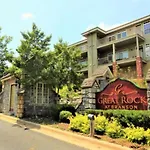 Branson\'S Great Rock Retreat