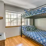 Branson Escape With Pool Access, Grill And Balcony!