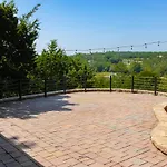 Treetop View Sanctuary