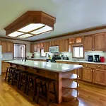 5 Bedroom Vacation Home Next To Silver Dollar City