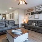Near 76 Strip And Sdc - King Beds - Outdoor Pool - Free Attraction Tickets - V3301-6