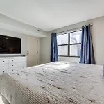 Lakefront Branson Penthouse With Resort Amenities!