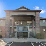 Golf On Site - Walk-In Shower - Jetted Tub - Free Attraction Tickets Included