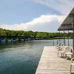 Indian Point Villa#6 At Tribesman Resort On Table Rock Lake Near Silver Dollar City, Branson