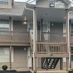 Entertainer\'S Landing, Unit 3