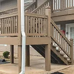 Entertainer\'S Landing, Unit 3