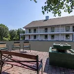 Super 8 By Wyndham Branson - Shepherd Of The Hills Exwy