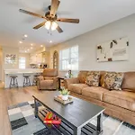 Branson Retreat With Pool Access About 3 Mi To Dtwn