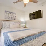 Brandon Condo With Balcony, Strip And Mountain Views!