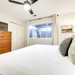 Branson Getaway With Balcony And Resort Amenities!