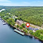 Briarwood Bay