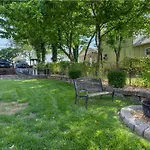 Historic Branson Hotel - Horseshoe Room With King Bed - Downtown - Free Tickets Included