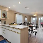 Retreat @ The Hills W/ Pets And Game Room