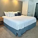 Celebrity Inn