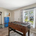 Downtown Branson Bungalow