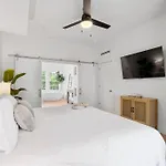 Maia - 109 Ridge Lane