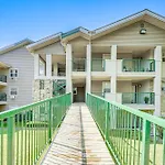 Lovely Branson Condo On-Site Golf And Fishing