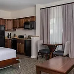 Beautiful Hotel In Mountain Vista - Studio Sleeps Up To 4